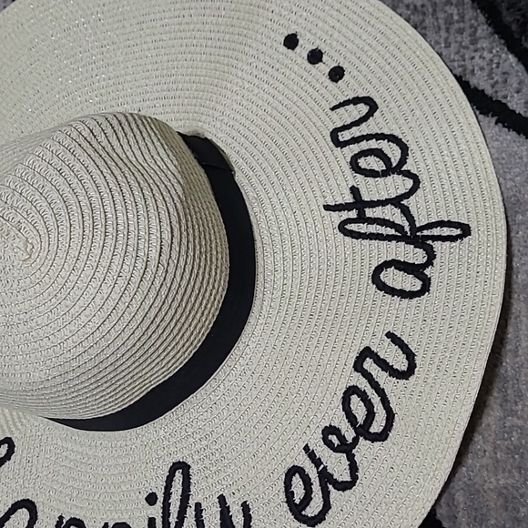 HAPPILY EVER AFTER...EMBROIDERY STRAW SUN 👒 HAT - Picture 6 of 14